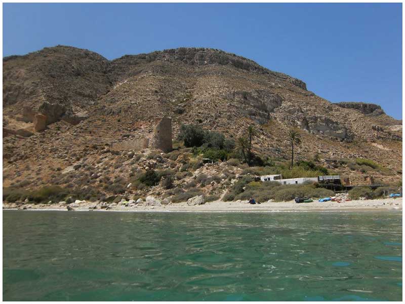 Cala de San Pedro, las Negras.  Paseos en barco cabo de Gata